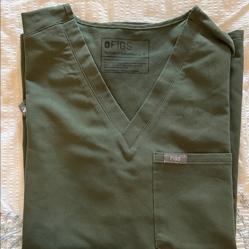 Figs Olive V-Neck Scrub Top